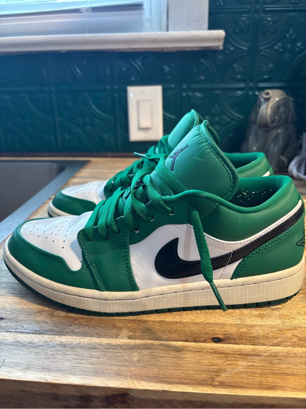 Air Jordan 1 Low Pine Green